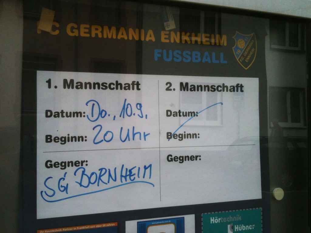 Hinweisschild zum Spiel Enkheim gegen Bornheim